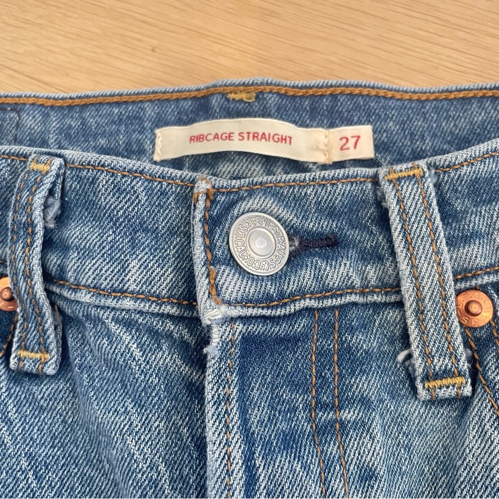 LEVI’S Ribcage High Rise Straight - Picture 6 of 12